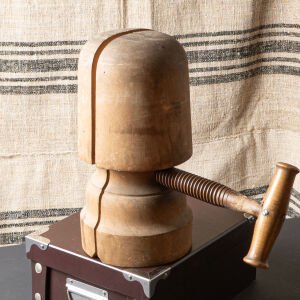 Burgu Vidalı Şapka Kalıbı