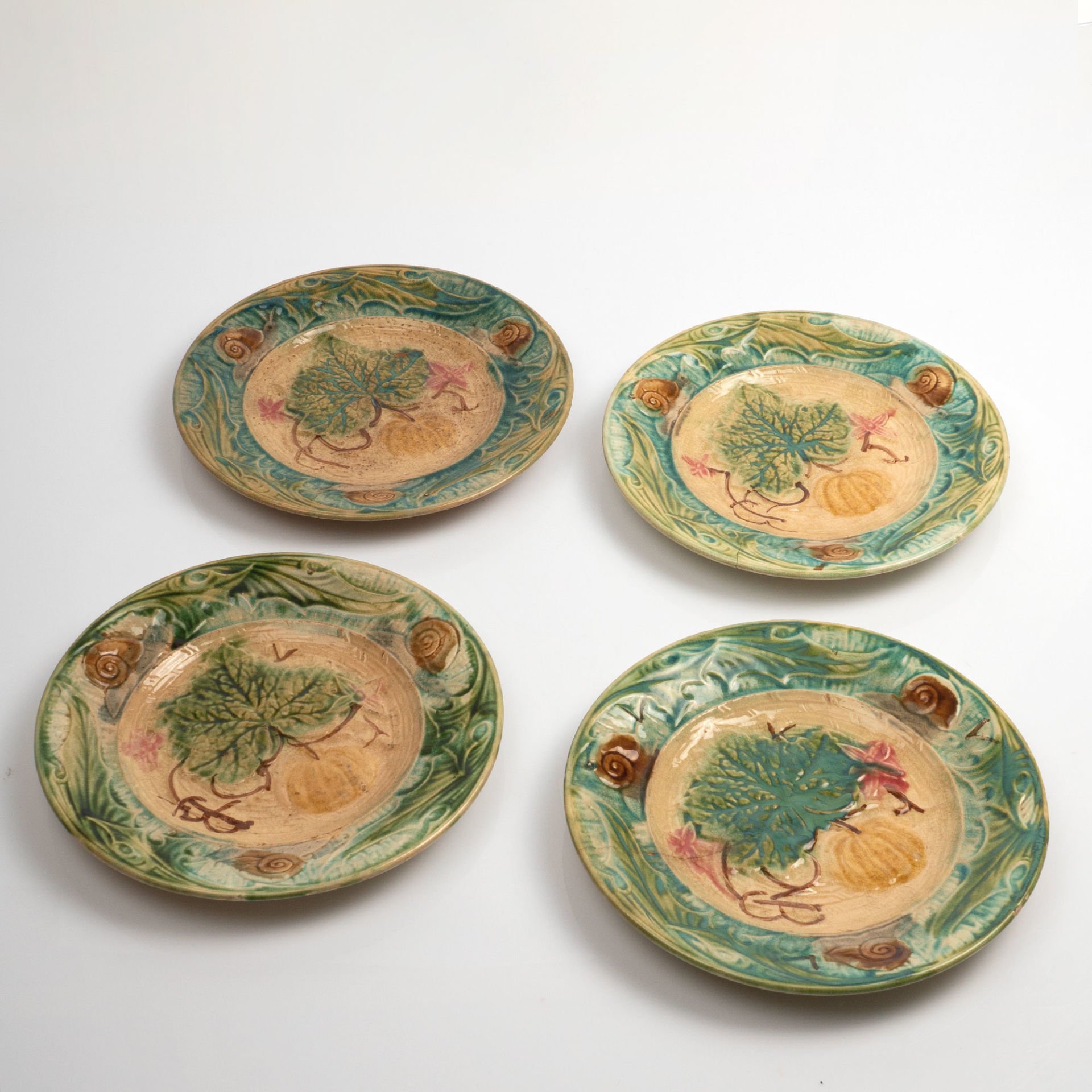 4 Majolica Tabak