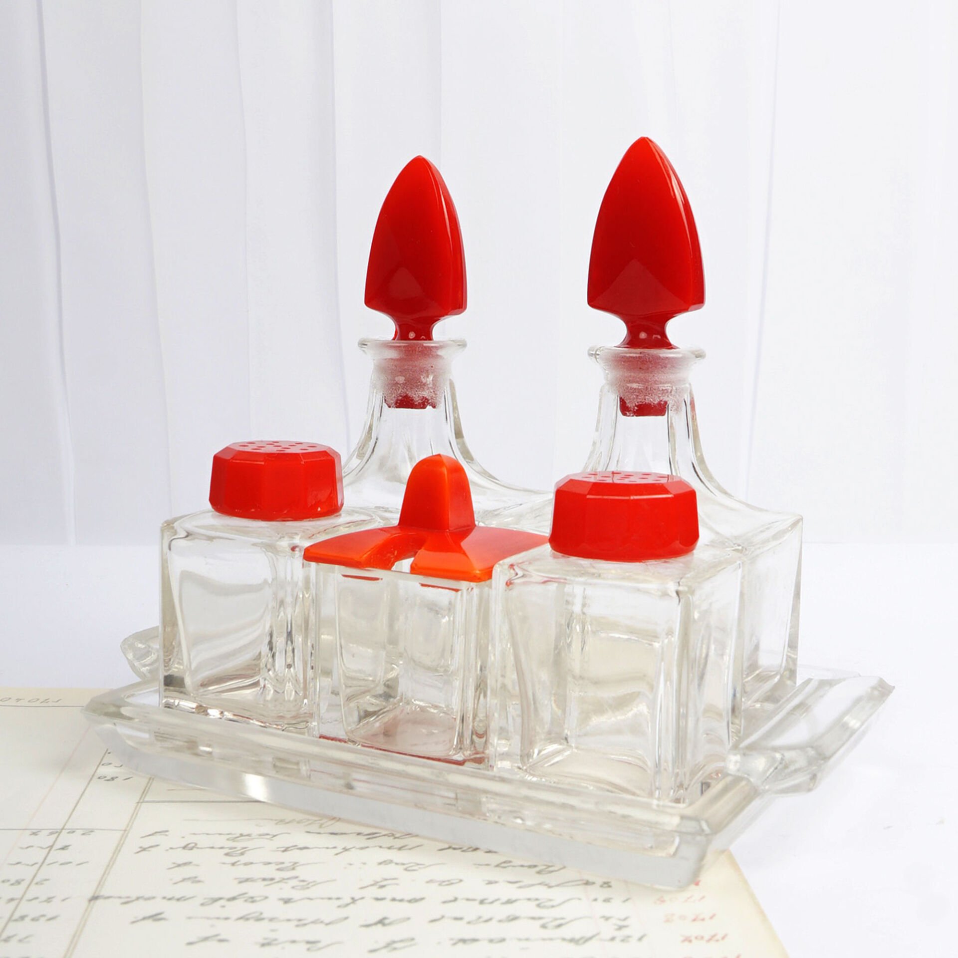 Kırmızı Kapaklı Tuzluk Seti