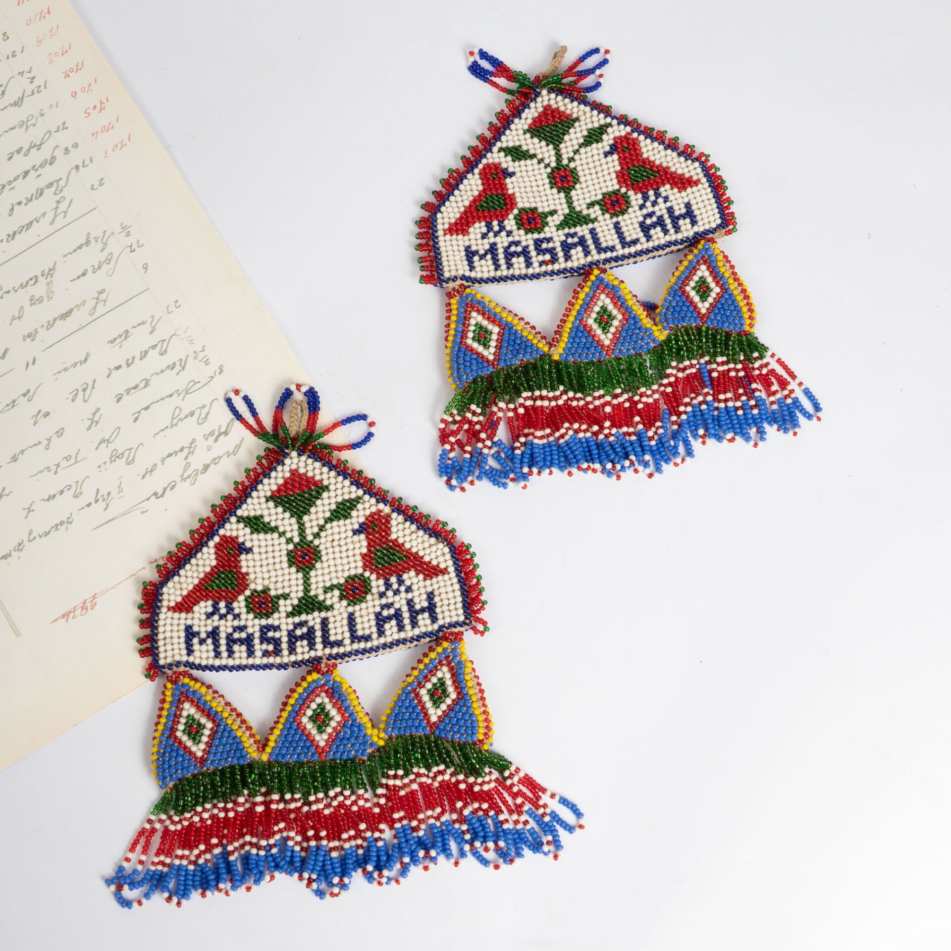 Çift Omuz Maşallah / Beyaz Zeminli Çift Kırmızı Kuş