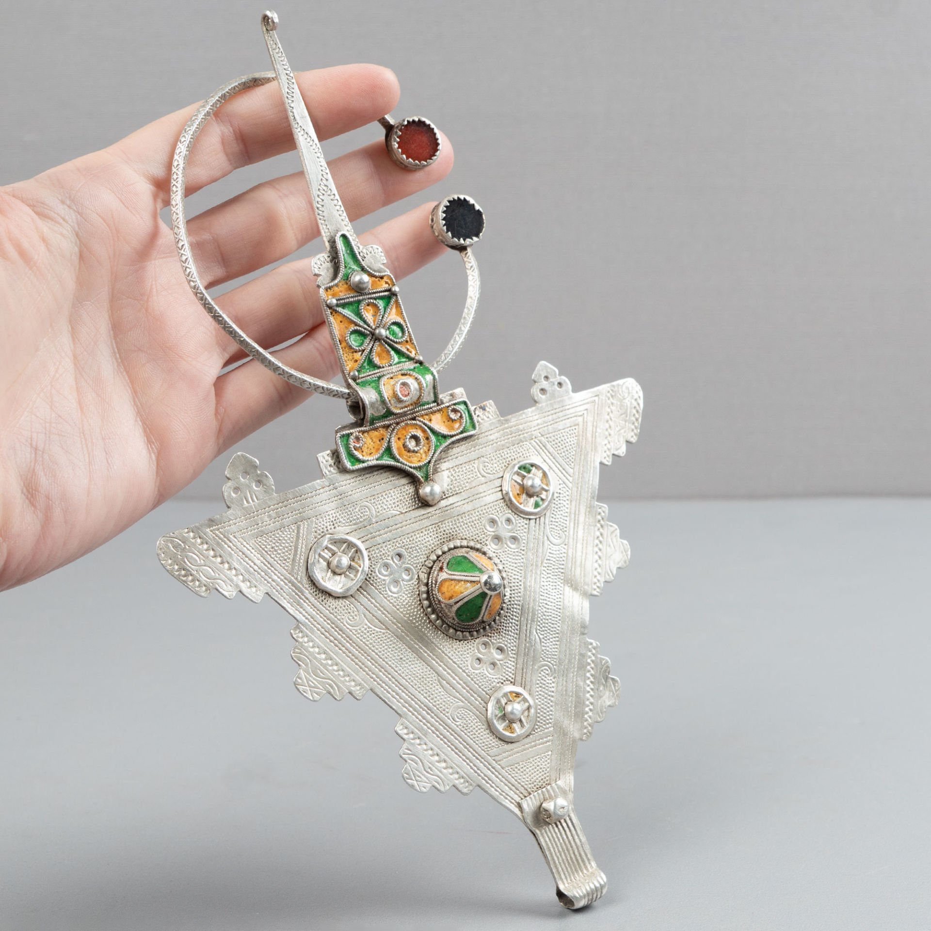 Bedevi Kalp Kalkanı İğnesi