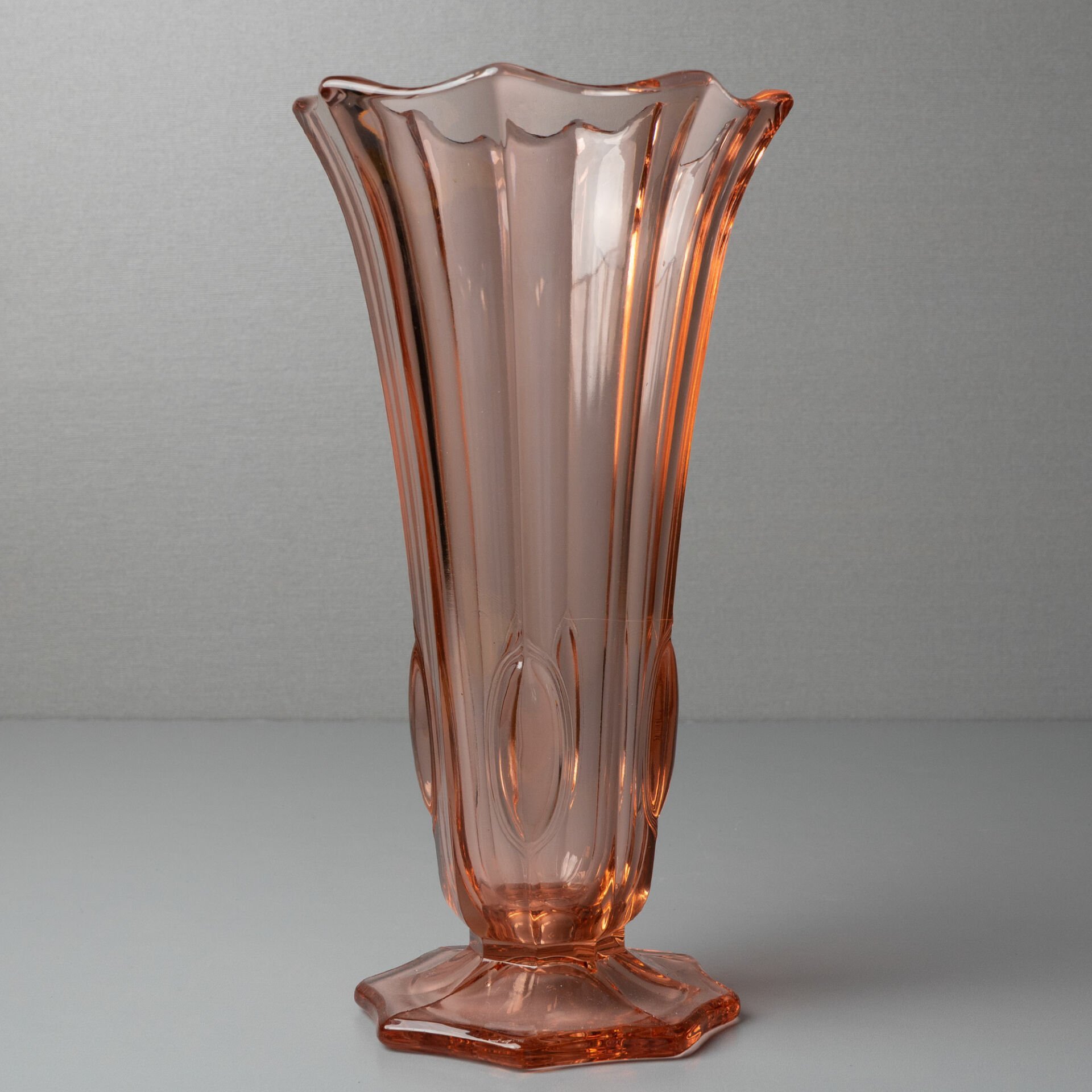 Pembe Cam Art Deco Vazo