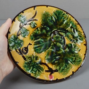 Asma Yapraklı Majolica Tabak