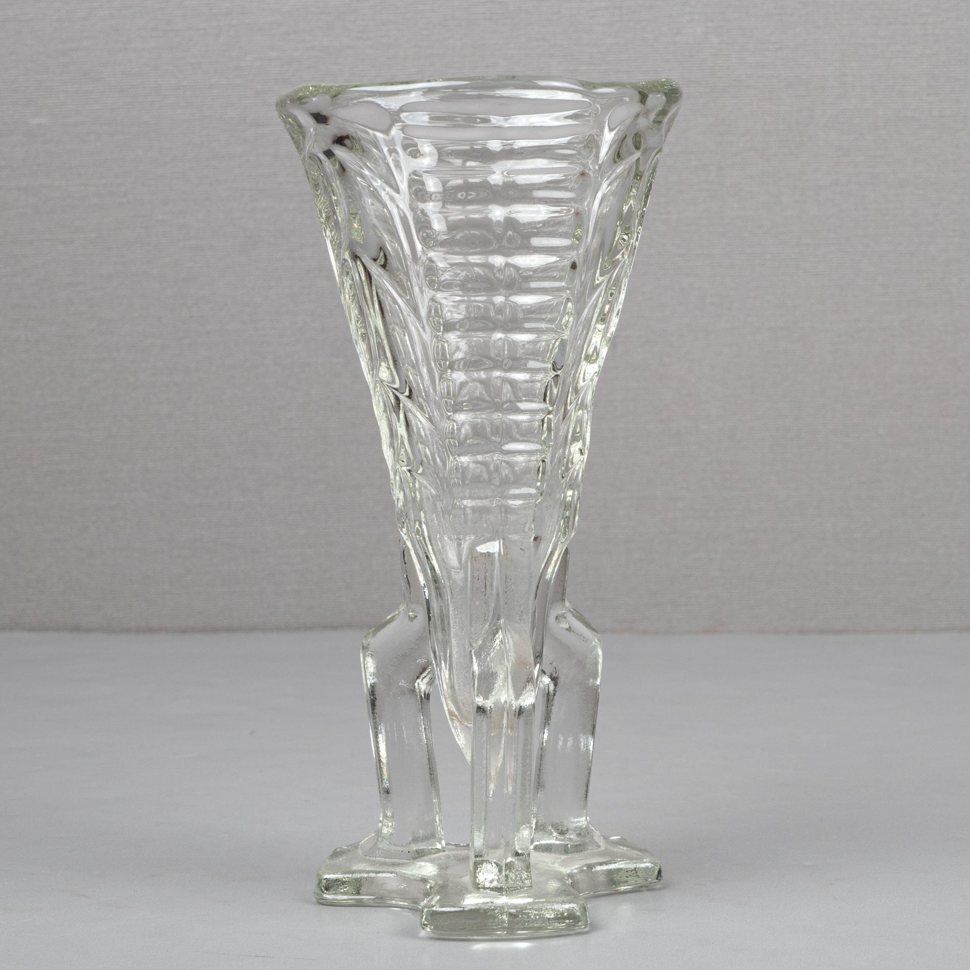 Üç Ayaklı Art Deco Vazo