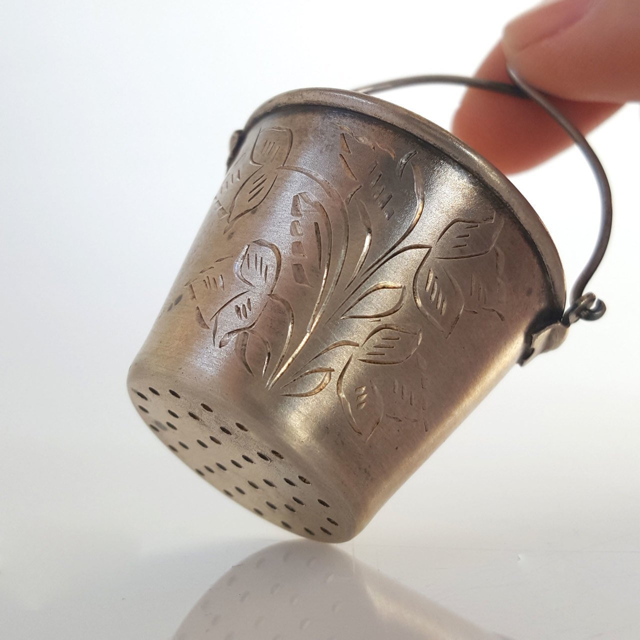 Rus Gümüş Kova Süzgeç