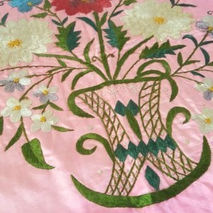 Pembe Atlas İşlemeli Yastık Kılıfı
