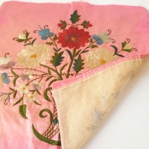 Pembe Atlas İşlemeli Yastık Kılıfı