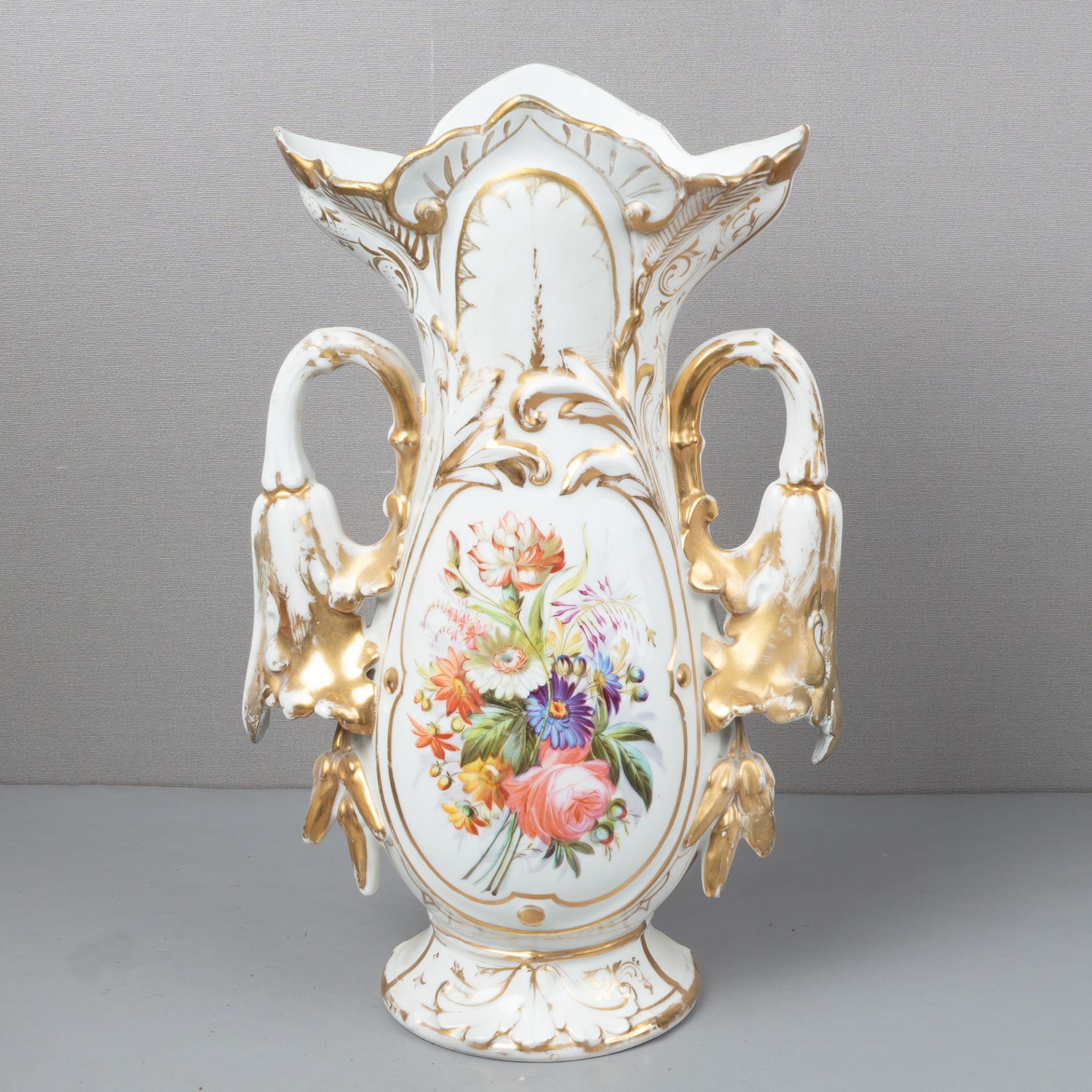 Porcelain de Paris Vazo