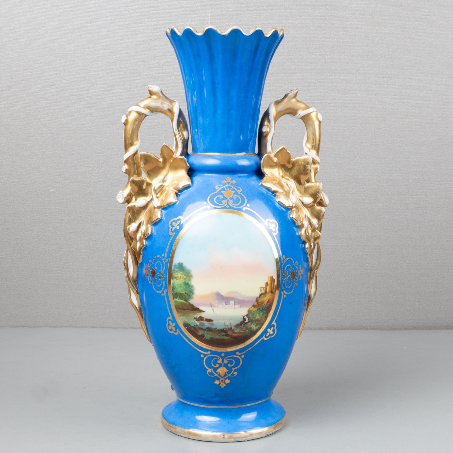 Porcelain de Paris Manzaralı Vazo