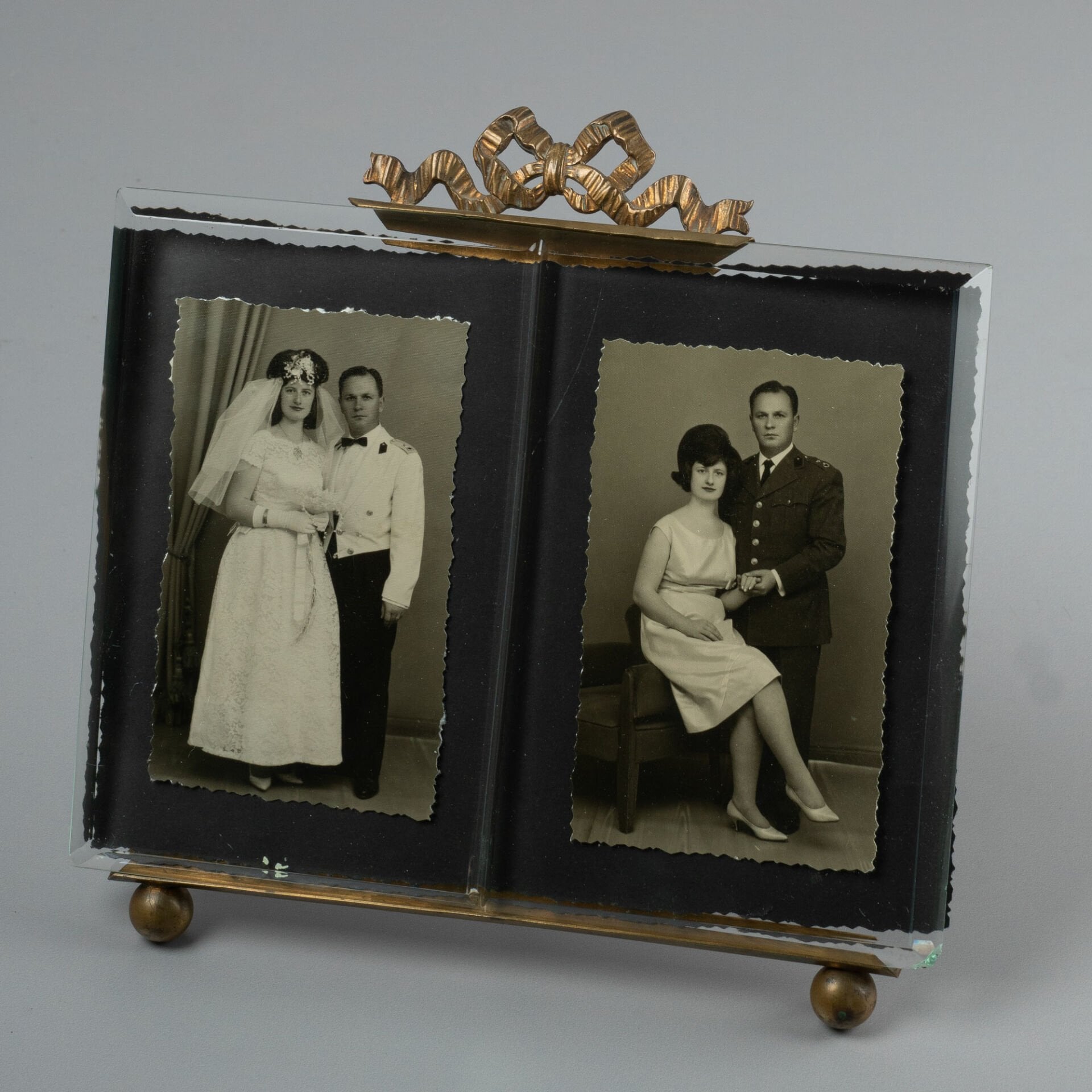 Kristal Kesme Pirinç Ayaklı Çerçeve