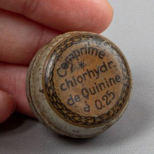 Pertev Kinin İlaç Teneke Kutusu