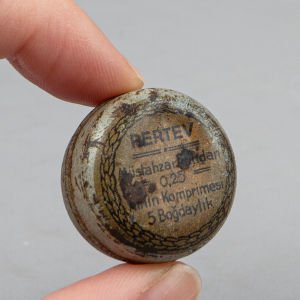 Pertev Kinin İlaç Teneke Kutusu