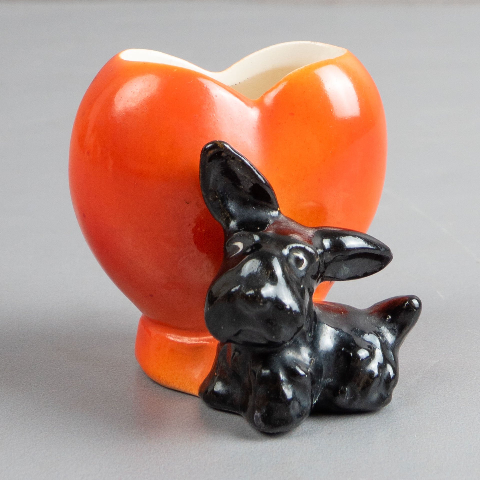 Goebel Kibritlikli Köpek