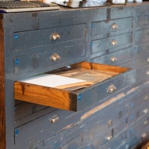 İtalyan Matbaa Hurufat Dolabı