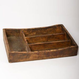 Ahşap Bölmeli Alet Tutacağı