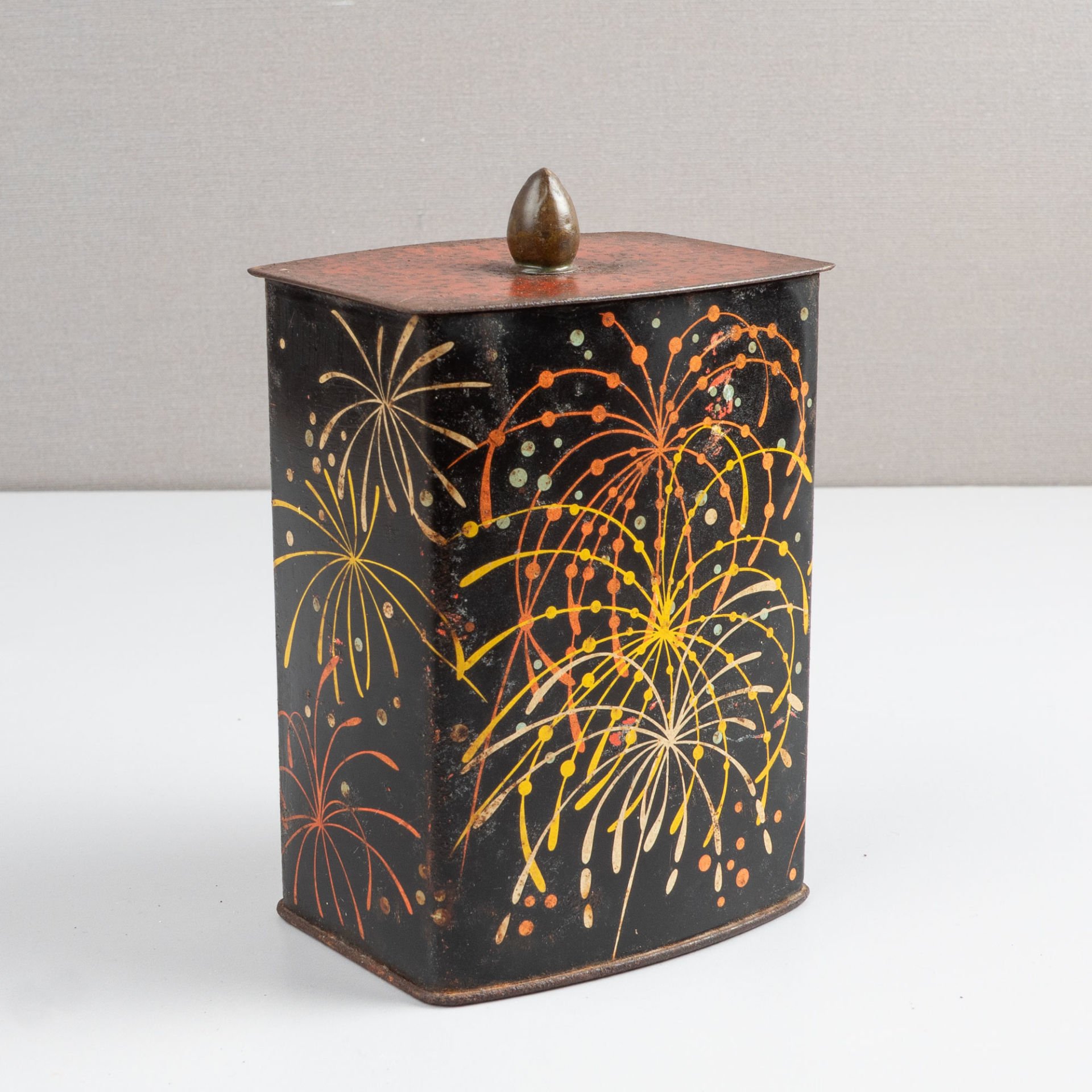 Havai Fişekli Teneke Kutu