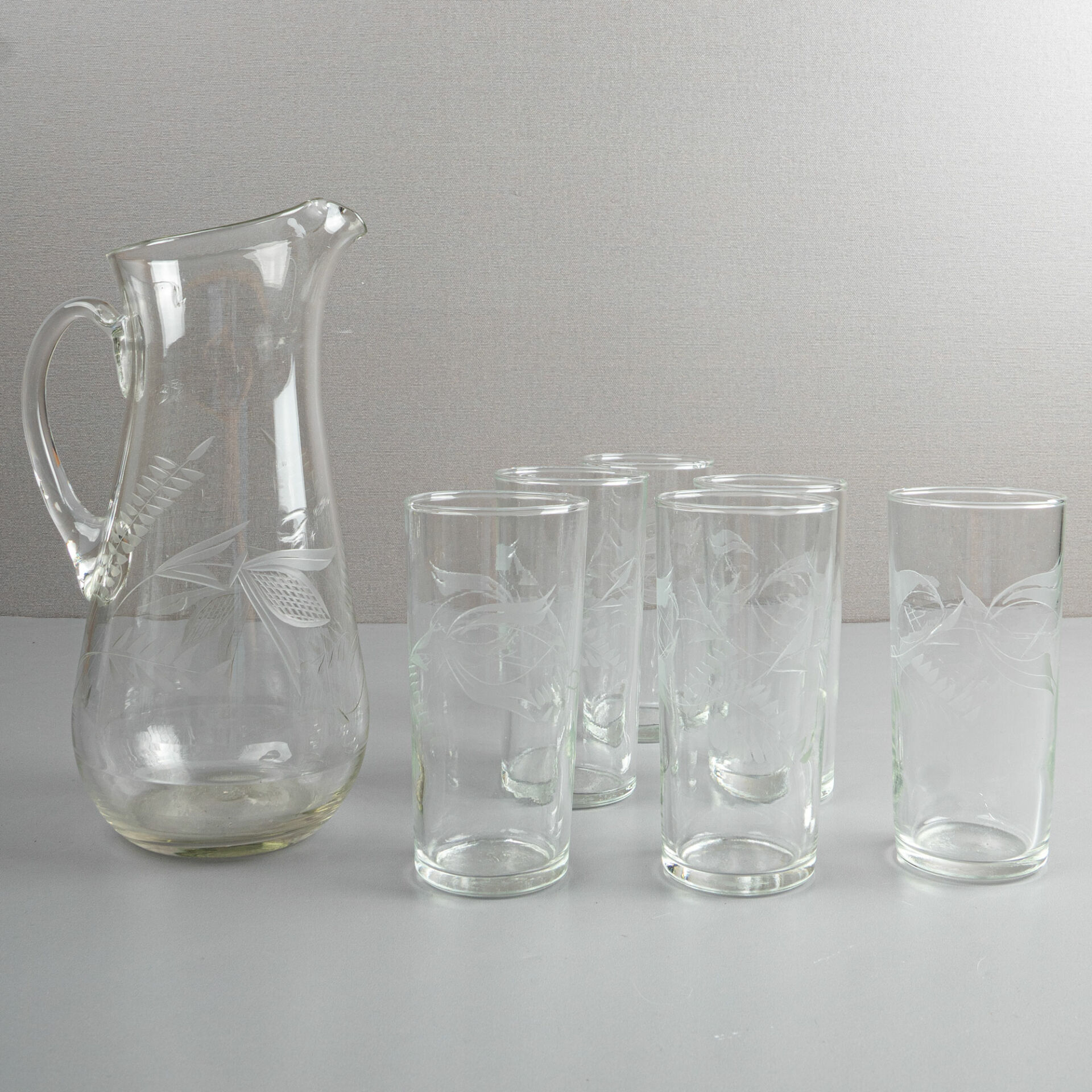 Lale Desenli 6 Bardak ve Sürahi Takım