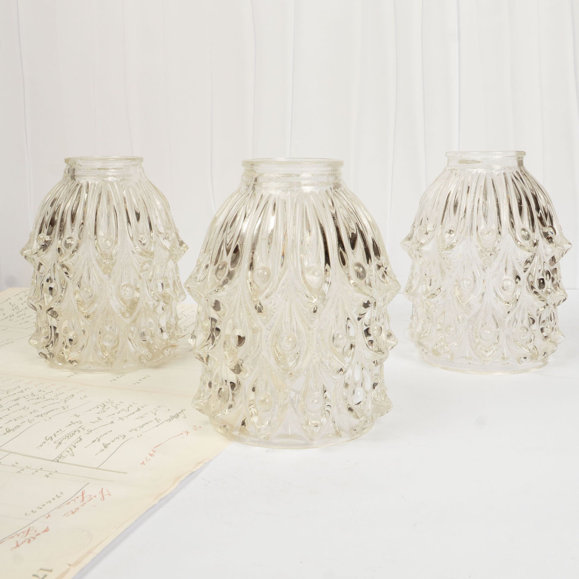 Stilize Yapraklı 3 Lamba Şapkası