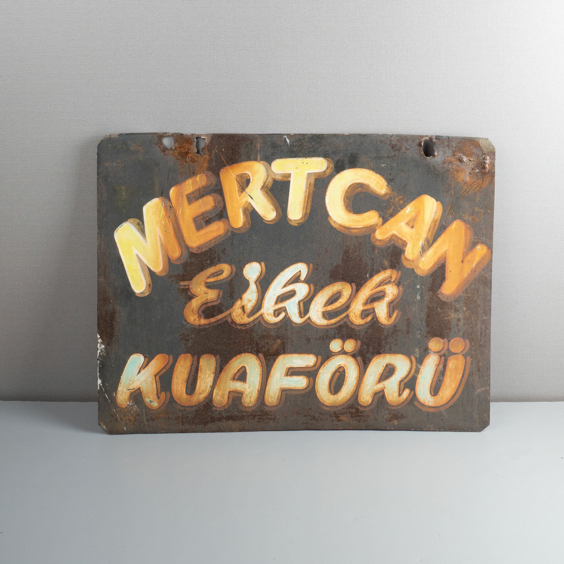 Mertcan Çift Taraflı Berber Tabelası