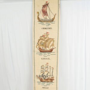 Gemili Kanaviçe İşli Zil Askısı