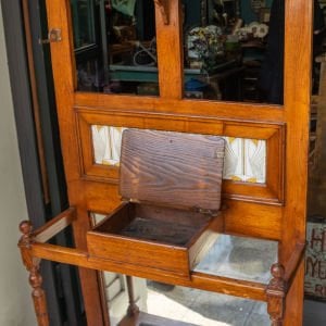 Art Deco Fayanslı Vestiyer