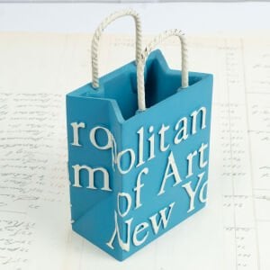 MOMA Hediye Poşeti Şeklinde Kalemlik