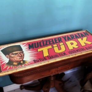 Mucizeler Yaratan Türk Afişi