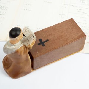 Tabutun Başındaki Rahip