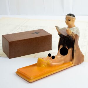 Tabutun Başındaki Rahip