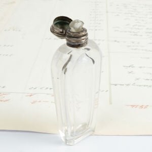 Gümüş Kapaklı Gül Yağı Şişesi