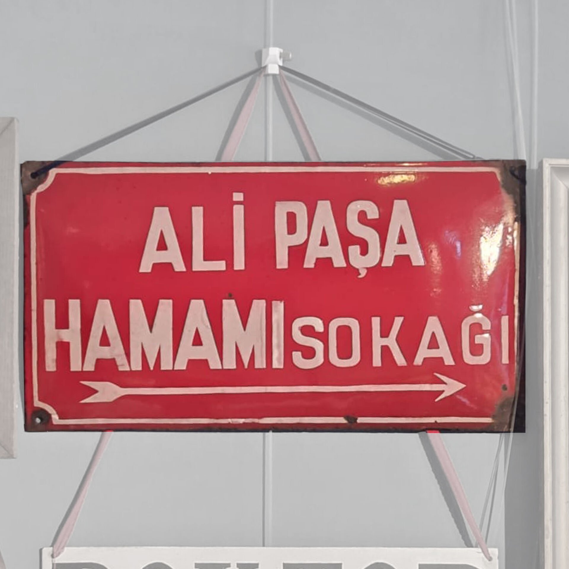 Ali Paşa Hamamı Sokağı Tabelası