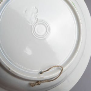 Kuşlu Duvar Çanağı