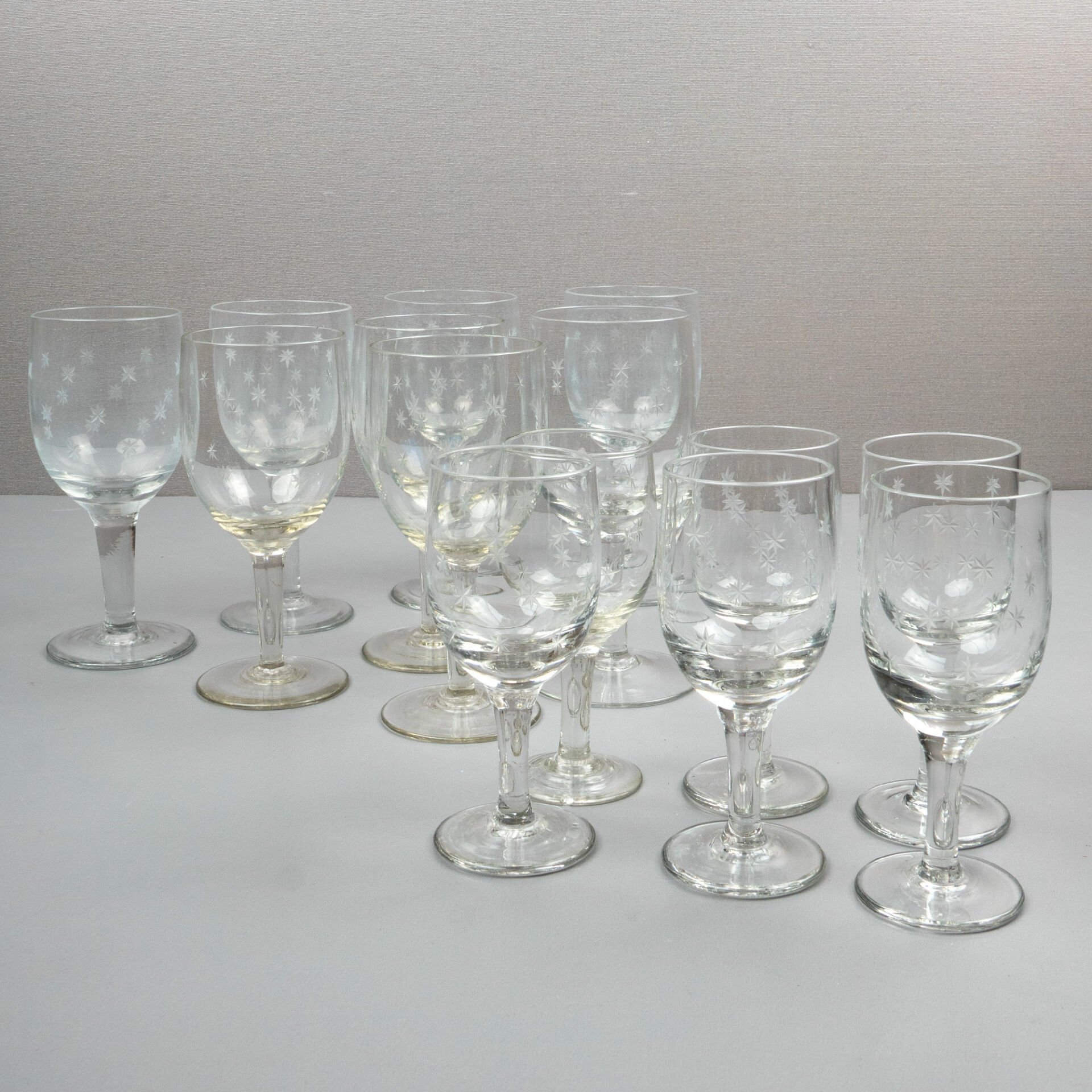 14 Adet Yıldızlı Kadeh