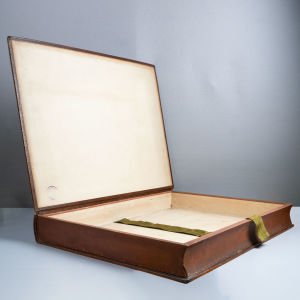 Dev Kitap Biçimli Kutu