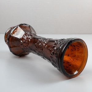 Uzun Boylu Kalıp Cam Kahverengi Vazo