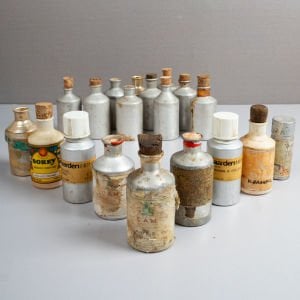 19 Teneke Parfüm Şişesi