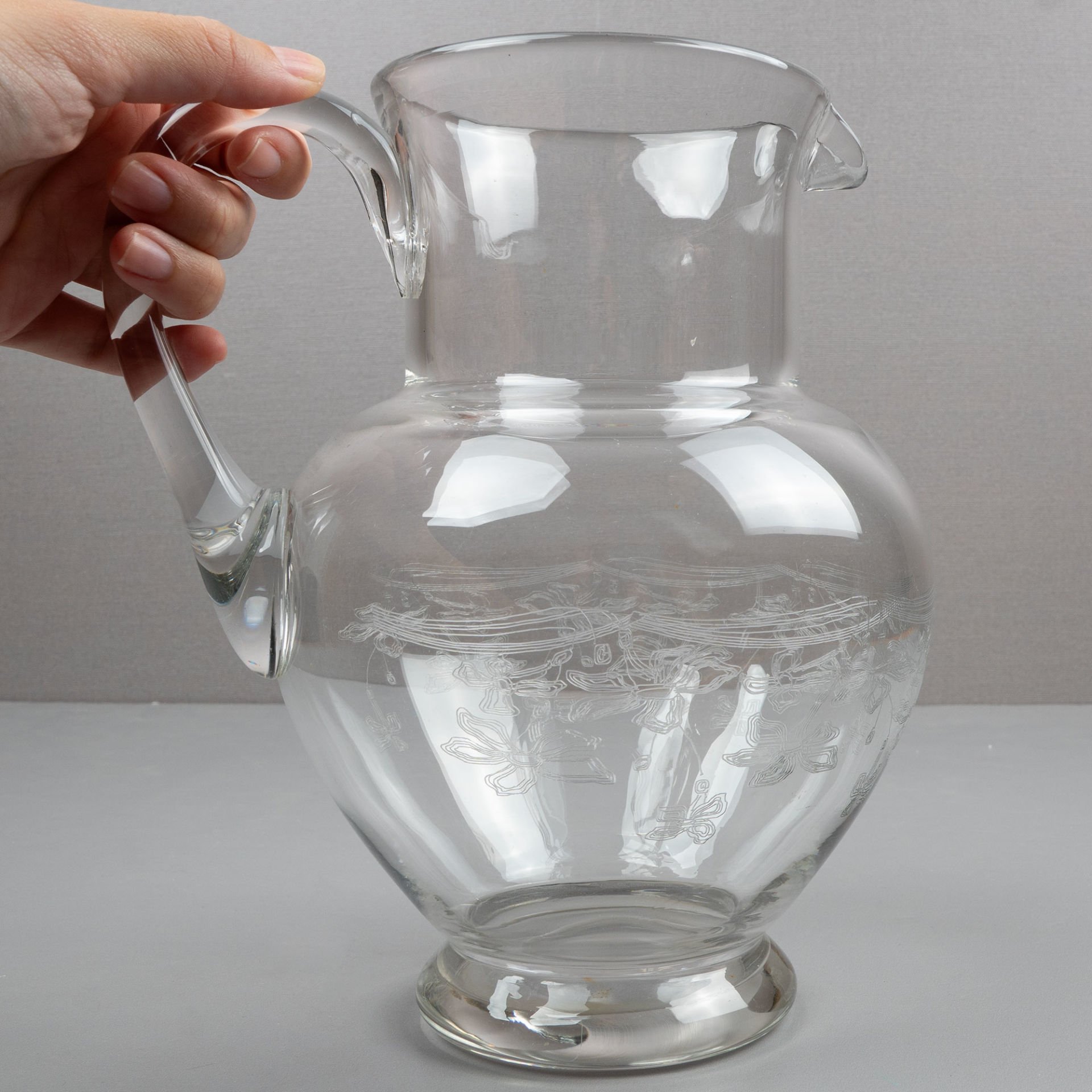 İğne İşli Koca Göbekli Sürahi