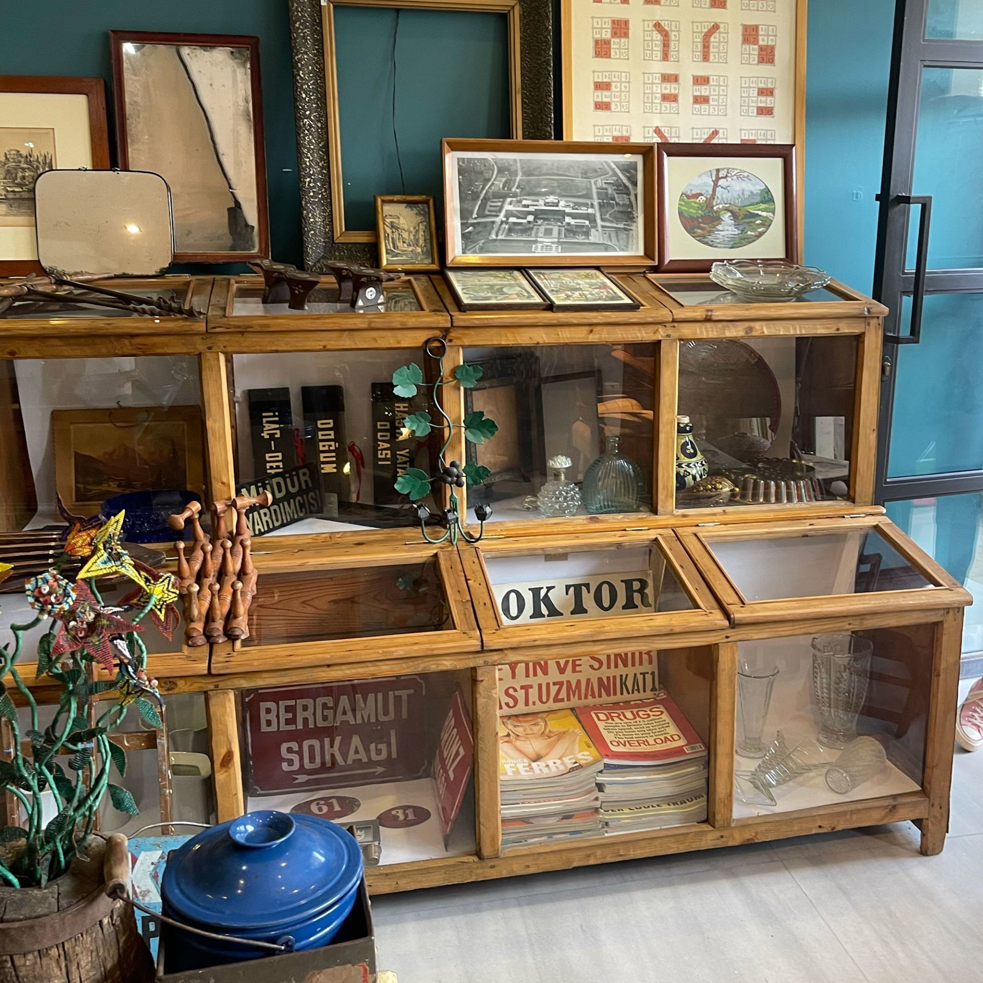 8 Bölmeli Bakkal Dolabı - Açık Yanlı