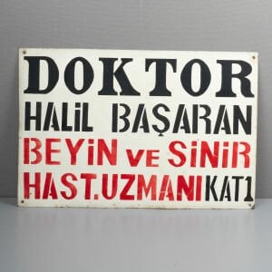 Doktor Halil Başaran Tabela