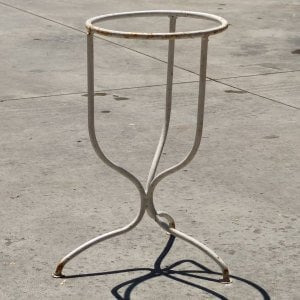 Demir Saksı Ayağı