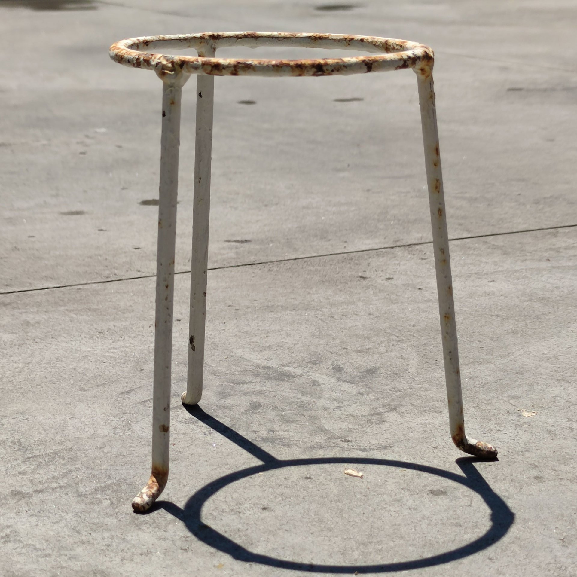 Demir Küçük Saksı Ayağı