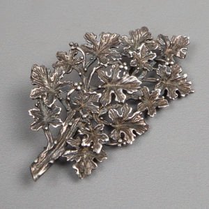 Gümüş Meşe Yapraklı Broş