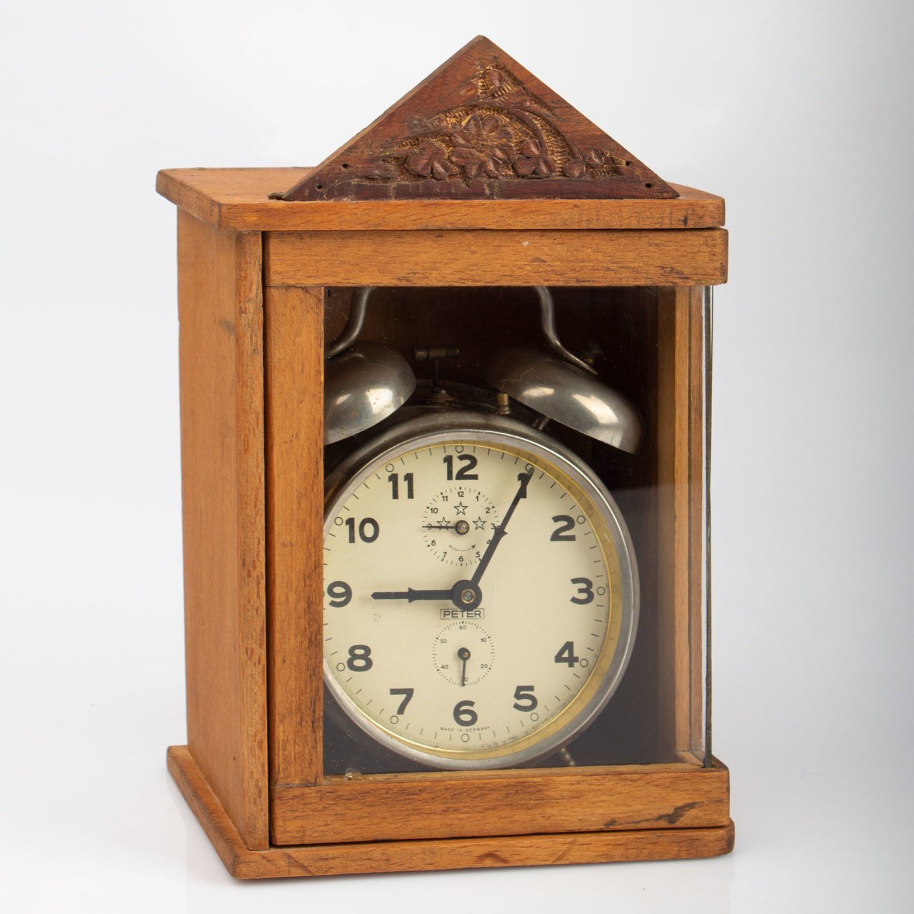 Peter Saatli Duvar Kutusu