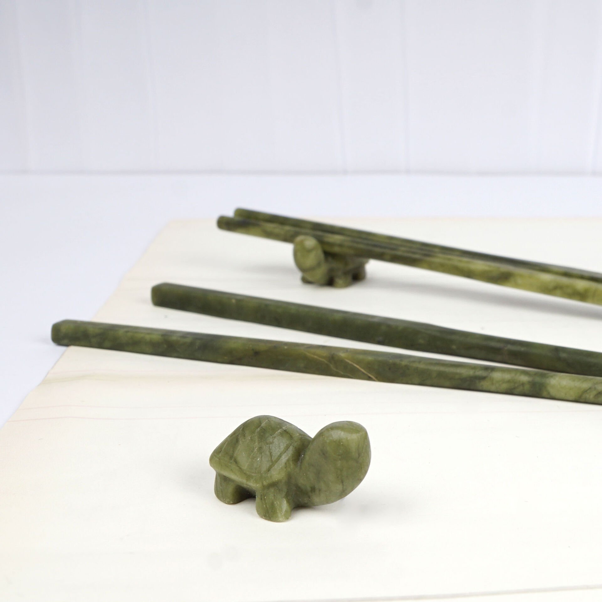 Yeşim Chopstick ve Kaplumbağa Dayanakları