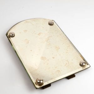 Nikel Düğmeli Ayaklı Taş Ayna